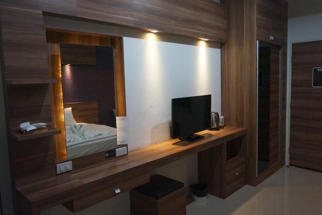 The Rhea Hotel Udon Thani Bagian luar foto