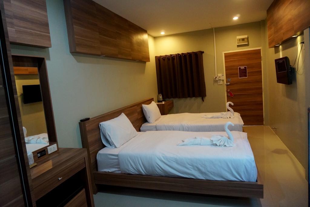 The Rhea Hotel Udon Thani Bagian luar foto