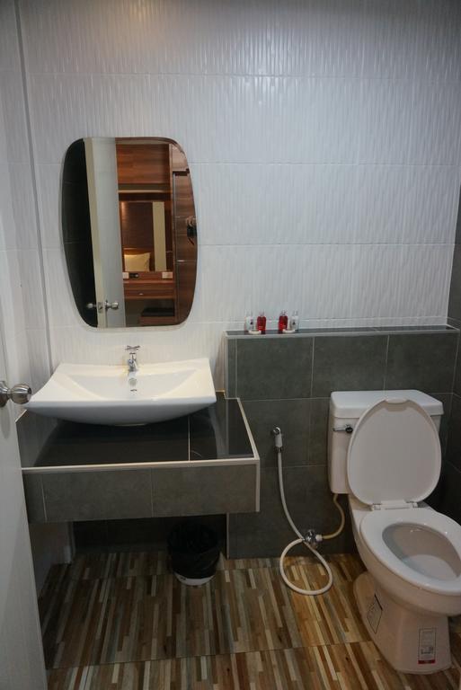 The Rhea Hotel Udon Thani Bagian luar foto
